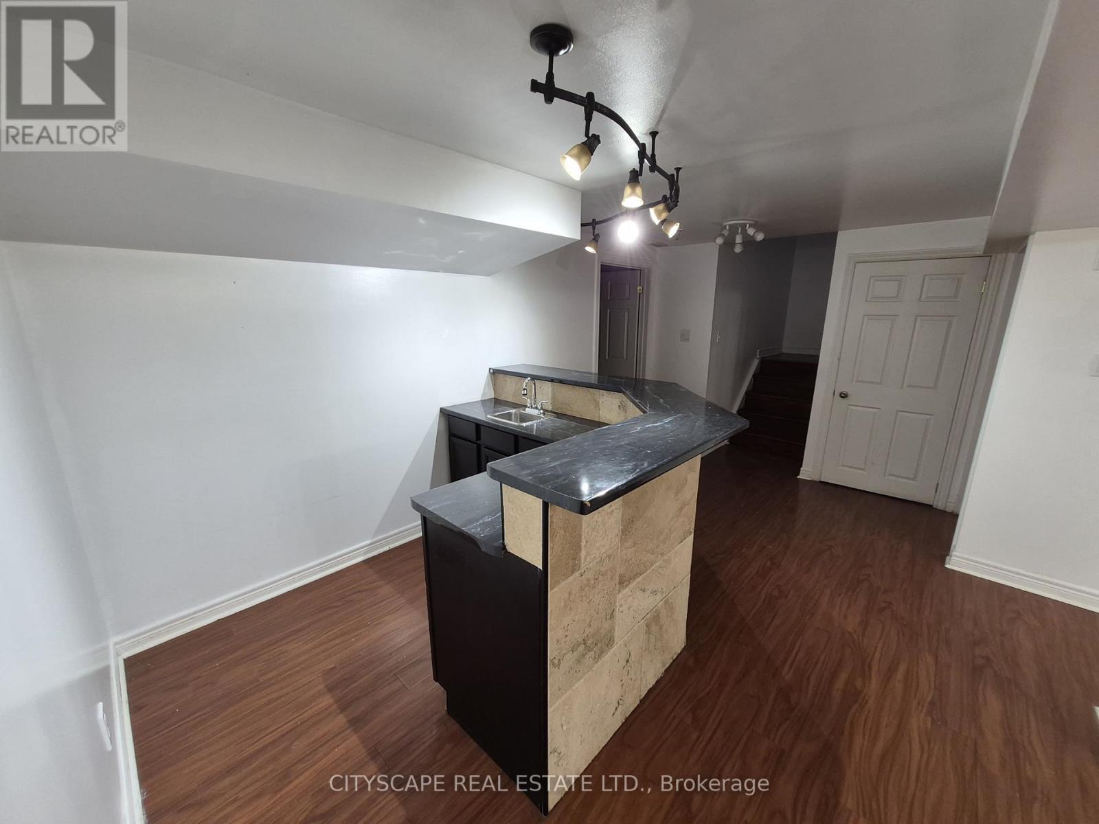 211 Sims Estate Drive, Kitchener, Ontario  N2A 4L2 - Photo 35 - X13456354