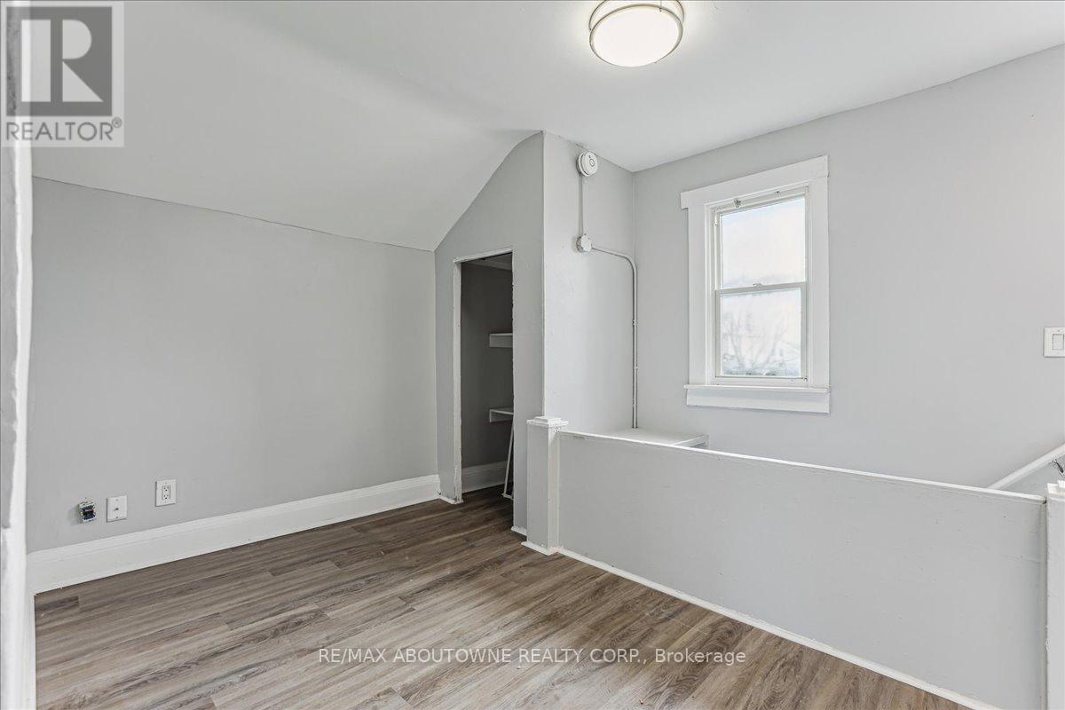 18 Linwood Street, St. Catharines, Ontario  L2R 1H3 - Photo 16 - X13458518