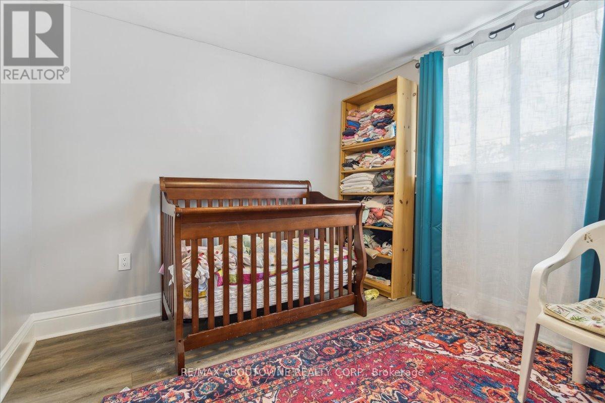 26 Vine Street, St. Catharines, Ontario  L2M 4T2 - Photo 19 - X13458552
