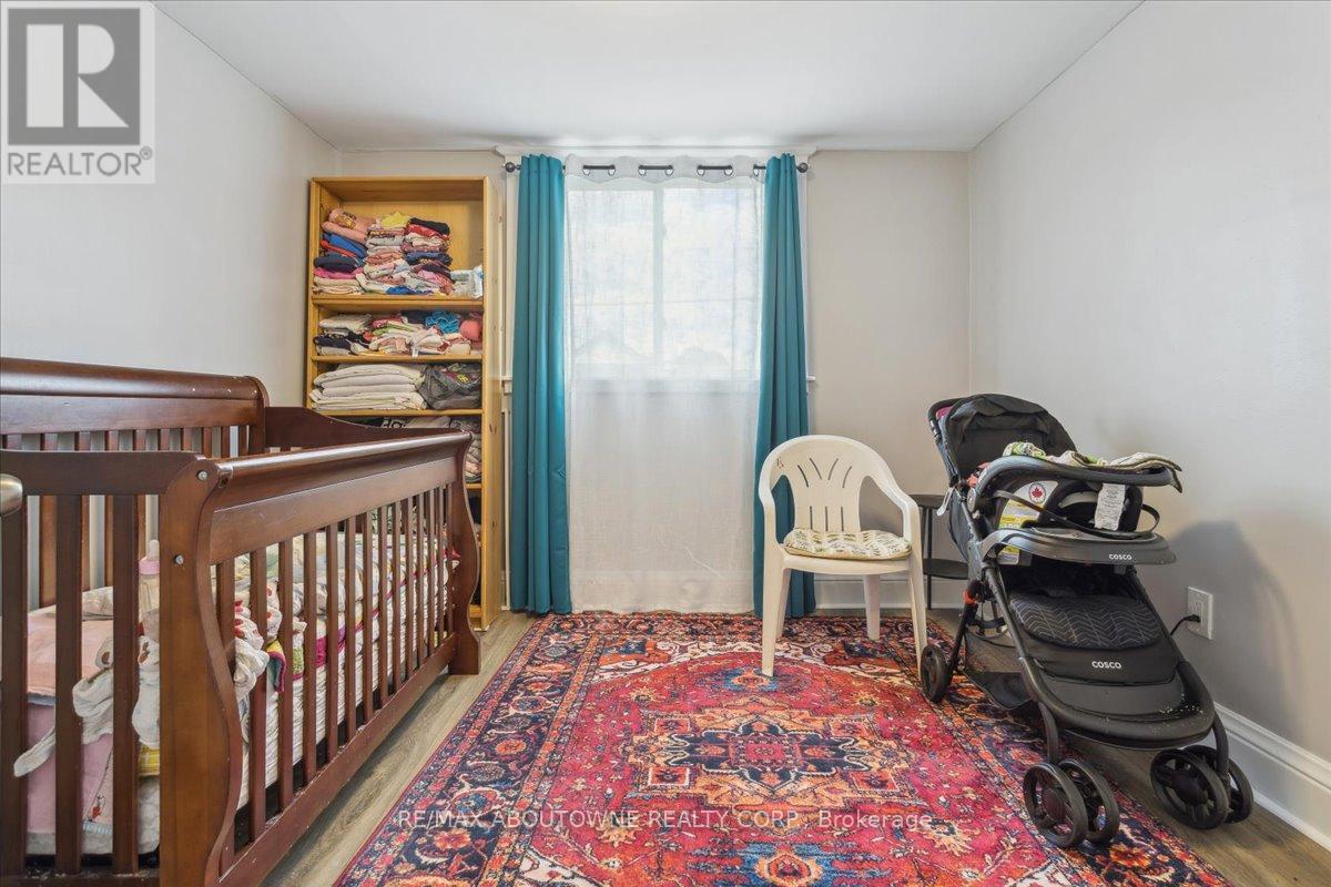 26 Vine Street, St. Catharines, Ontario  L2M 4T2 - Photo 18 - X13458552