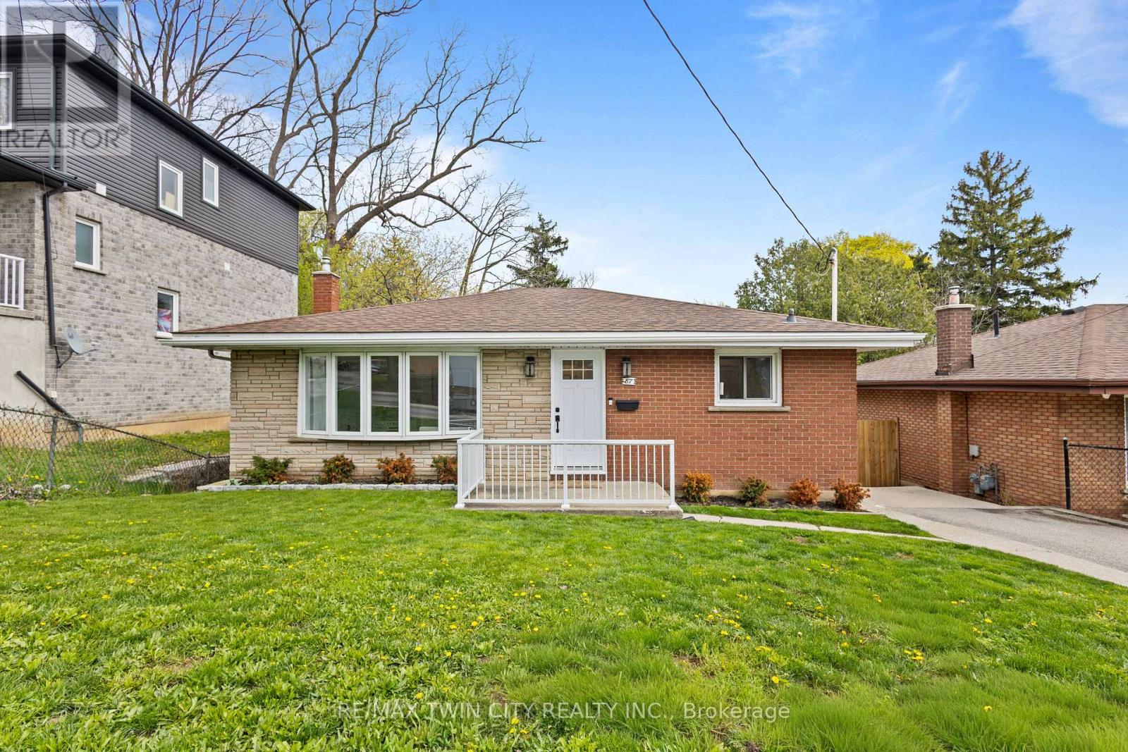 87 St Paul Avenue, Brantford, Ontario  N3T 4G1 - Photo 2 - X13458608