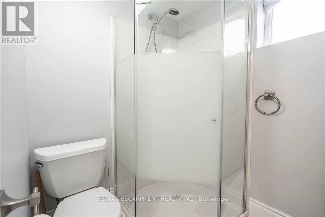 B - 73 West 3rd Street, Hamilton, Ontario L9C 3K2 - Photo 18 - X13458618