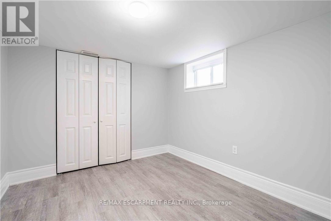 B - 73 West 3rd Street, Hamilton, Ontario L9C 3K2 - Photo 8 - X13458618