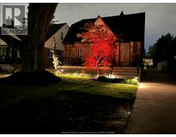 2332 MOY AVENUE, Windsor, Ontario
