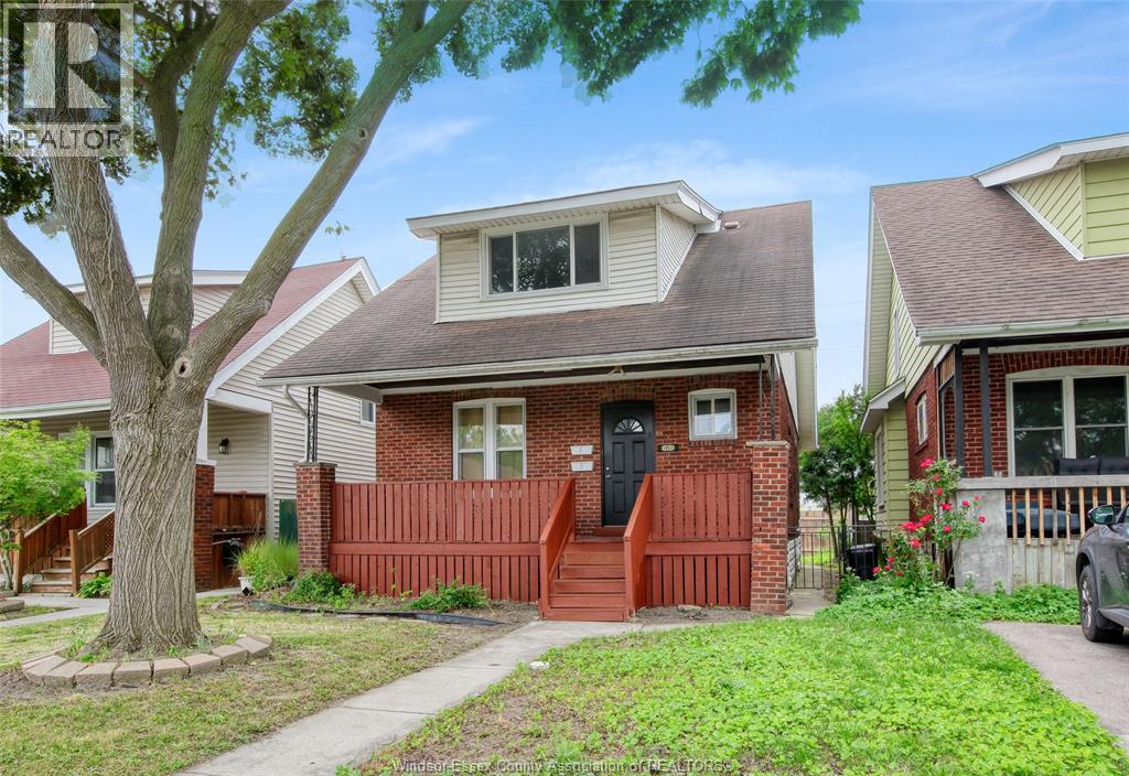 MLS# 26014470: 1453 MARENTETTE Unit# UPPER, Windsor, Canada