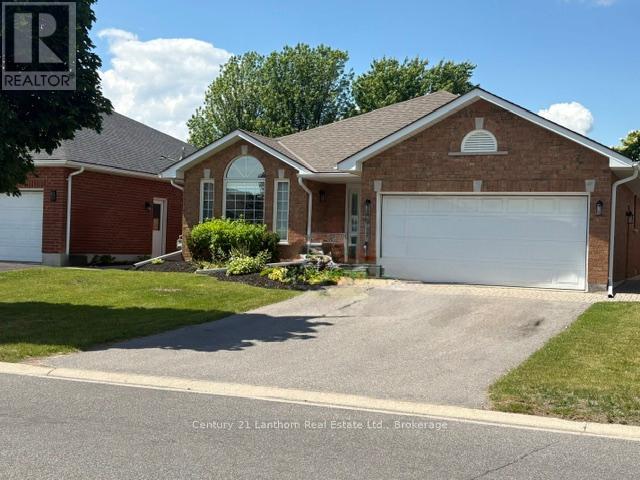 28 Hickory Grove, Belleville, Ontario  K8N 5Y1 - Photo 2 - X12933908