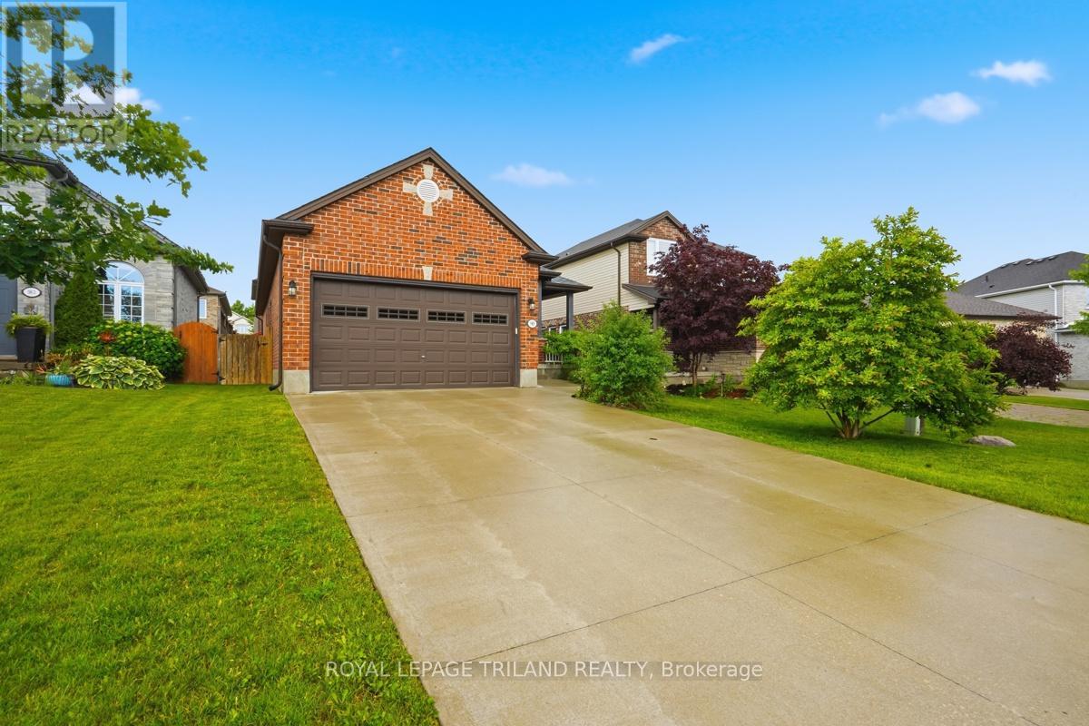 989 Roulston Crescent, London North, Ontario  N6H 0E8 - Photo 2 - X13458184