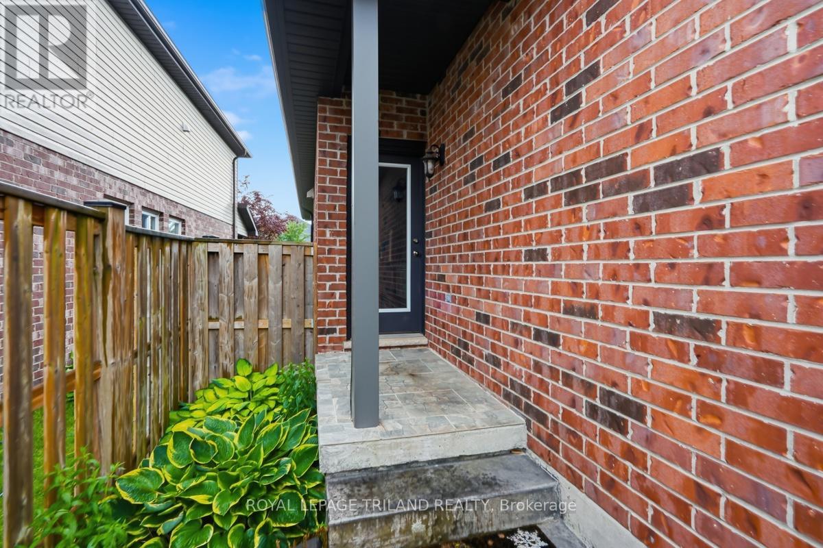 989 Roulston Crescent, London North, Ontario  N6H 0E8 - Photo 36 - X13458184