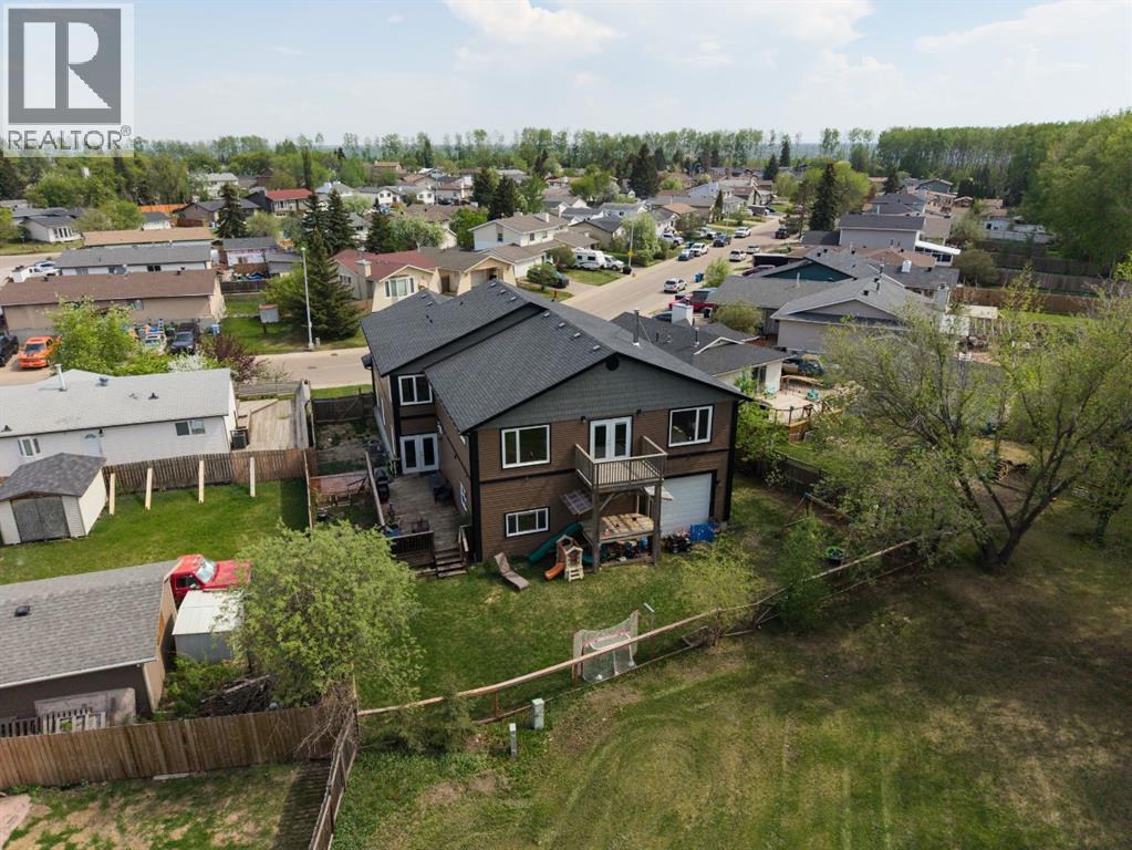 336 Ermine Crescent, Fort Mcmurray, Alberta  T9H 4M6 - Photo 3 - A2316705