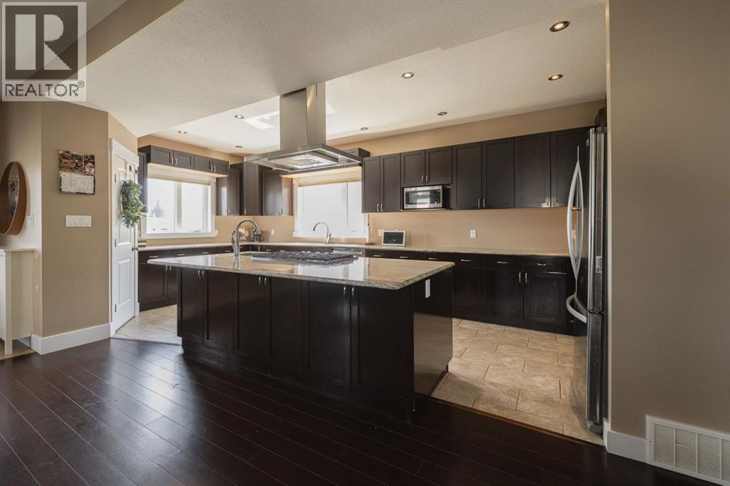 336 Ermine Crescent, Fort Mcmurray, Alberta  T9H 4M6 - Photo 7 - A2316705