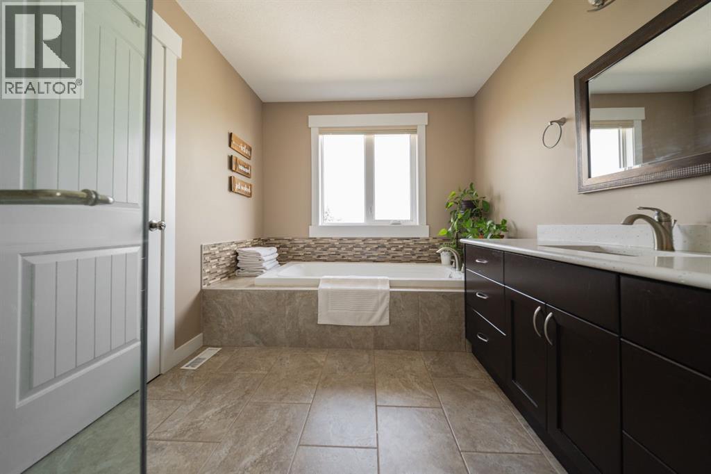 336 Ermine Crescent, Fort Mcmurray, Alberta  T9H 4M6 - Photo 32 - A2316705