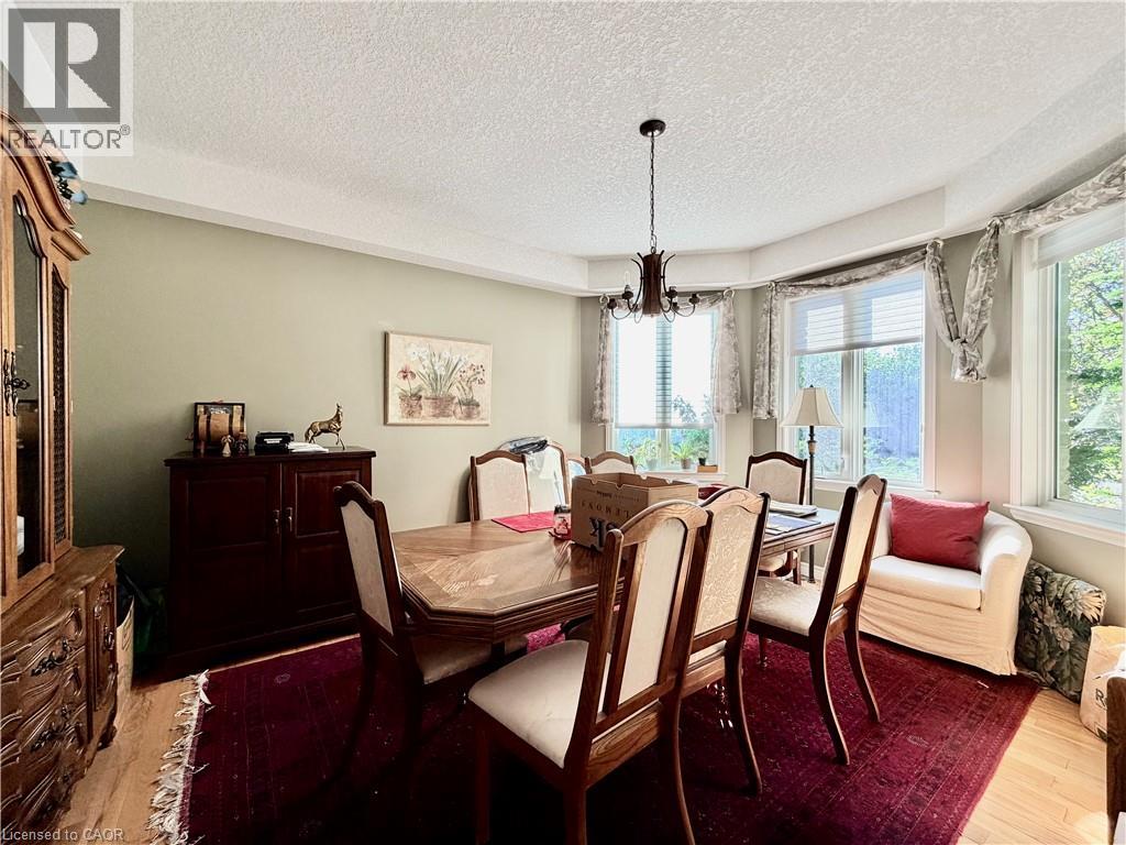 765 Chesapeake Drive, Waterloo, Ontario  N2K 4G3 - Photo 10 - 40840984