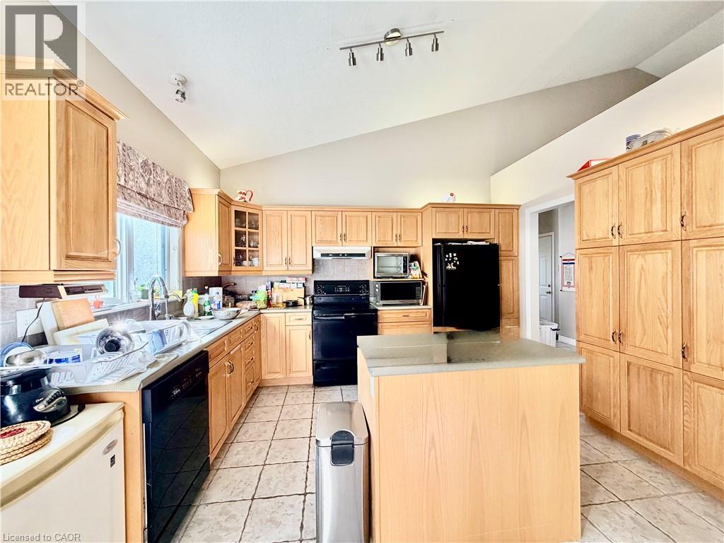 765 Chesapeake Drive, Waterloo, Ontario  N2K 4G3 - Photo 11 - 40840984