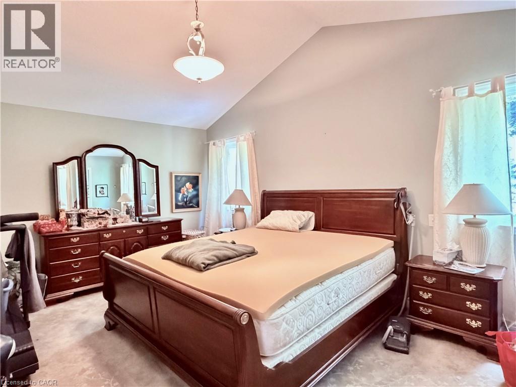 765 Chesapeake Drive, Waterloo, Ontario  N2K 4G3 - Photo 14 - 40840984