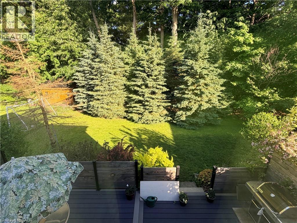 765 Chesapeake Drive, Waterloo, Ontario  N2K 4G3 - Photo 2 - 40840984