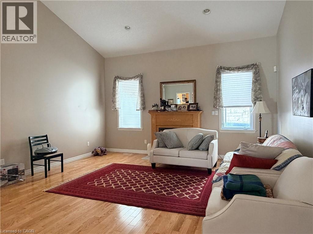765 Chesapeake Drive, Waterloo, Ontario  N2K 4G3 - Photo 6 - 40840984