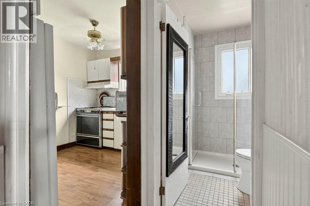 16 Sussex Street, Hamilton, Ontario  L8S 2E1 - Photo 12 - 40840681