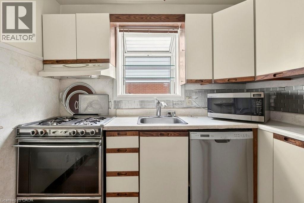 16 Sussex Street, Hamilton, Ontario  L8S 2E1 - Photo 17 - 40840681
