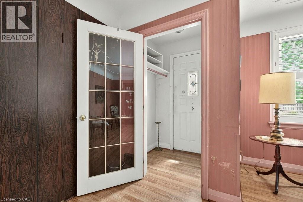 16 Sussex Street, Hamilton, Ontario  L8S 2E1 - Photo 4 - 40840681