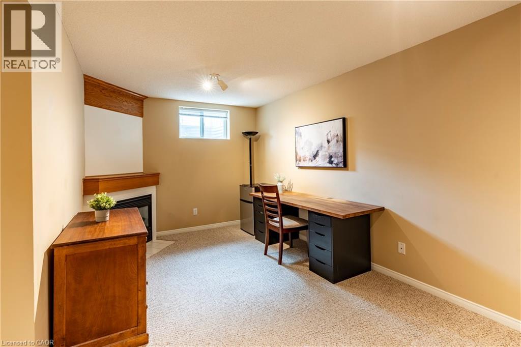 230 Blackhorne Drive Unit# 24, Kitchener, Ontario  N2E 1Z4 - Photo 4 - 40836450