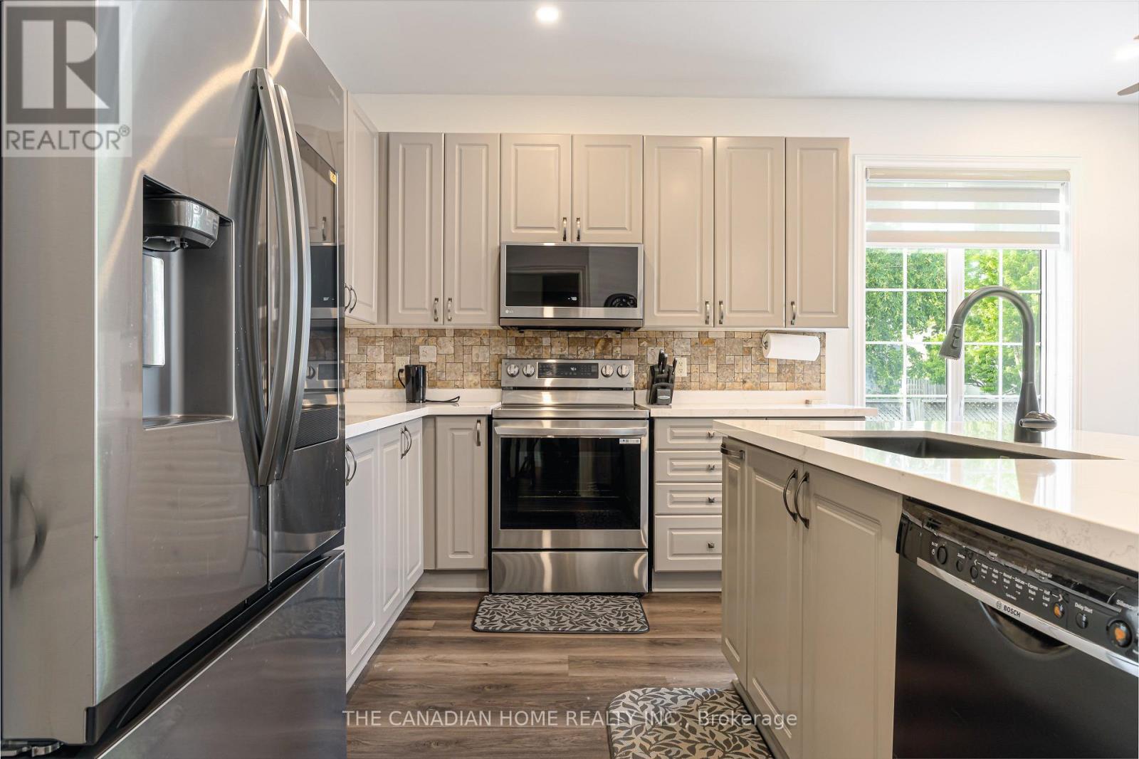 37 Darius Harns Drive, Whitby, Ontario  L1M 2B1 - Photo 14 - E13457824