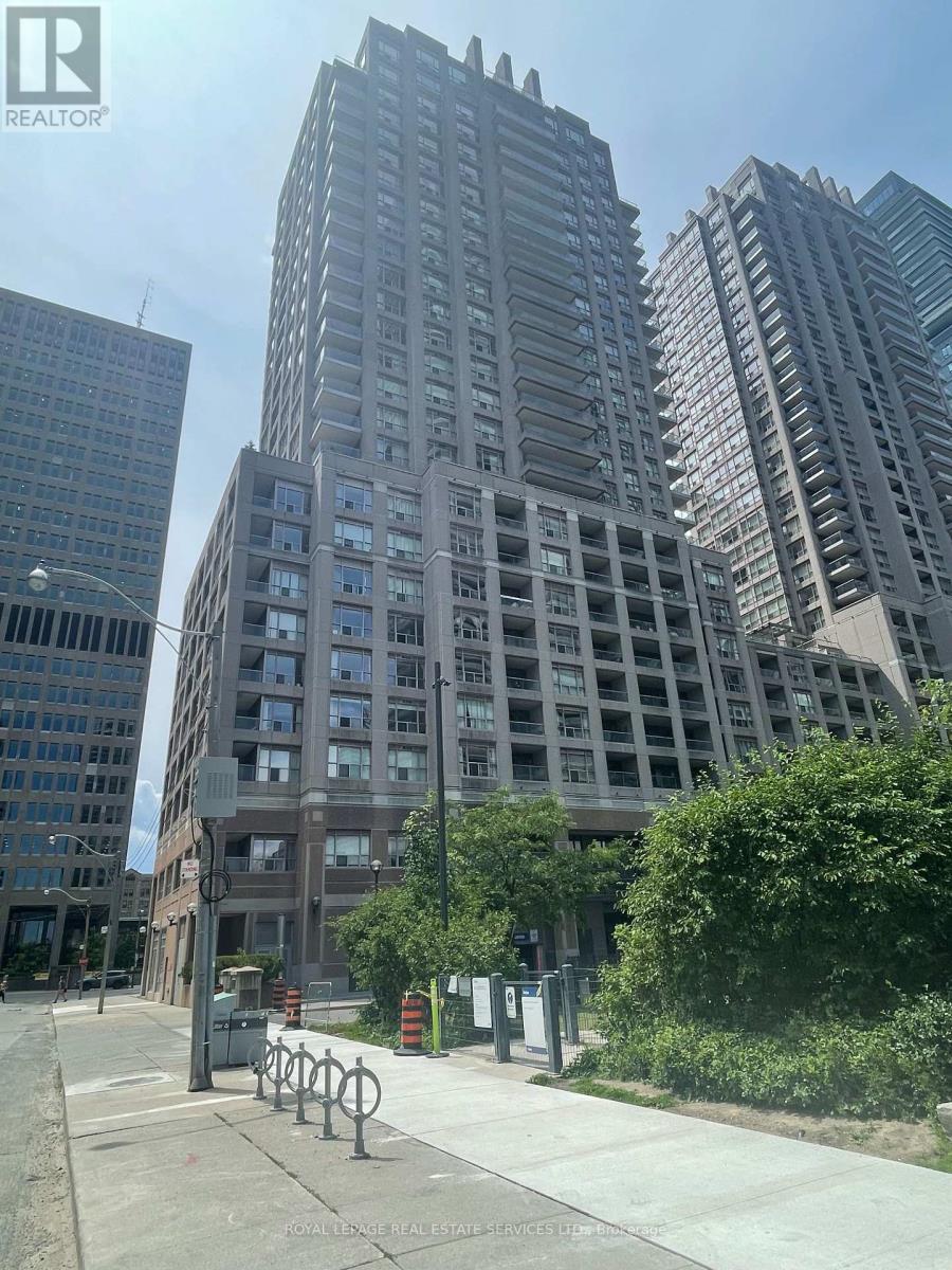 2108 - 909 BAY STREET, Toronto, Ontario