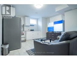 2 - 35 ROBERTA DRIVE, Toronto, Ontario