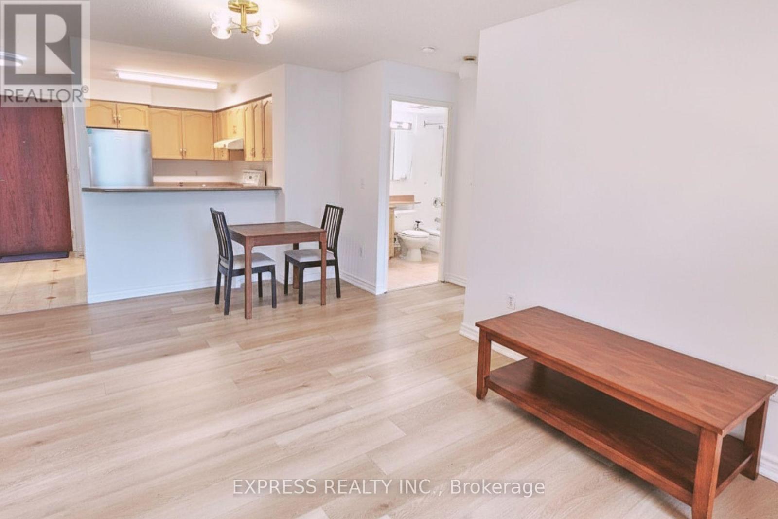 900 - 8 Pemberton Avenue, Toronto, Ontario  M2M 1Y1 - Photo 11 - C13460762