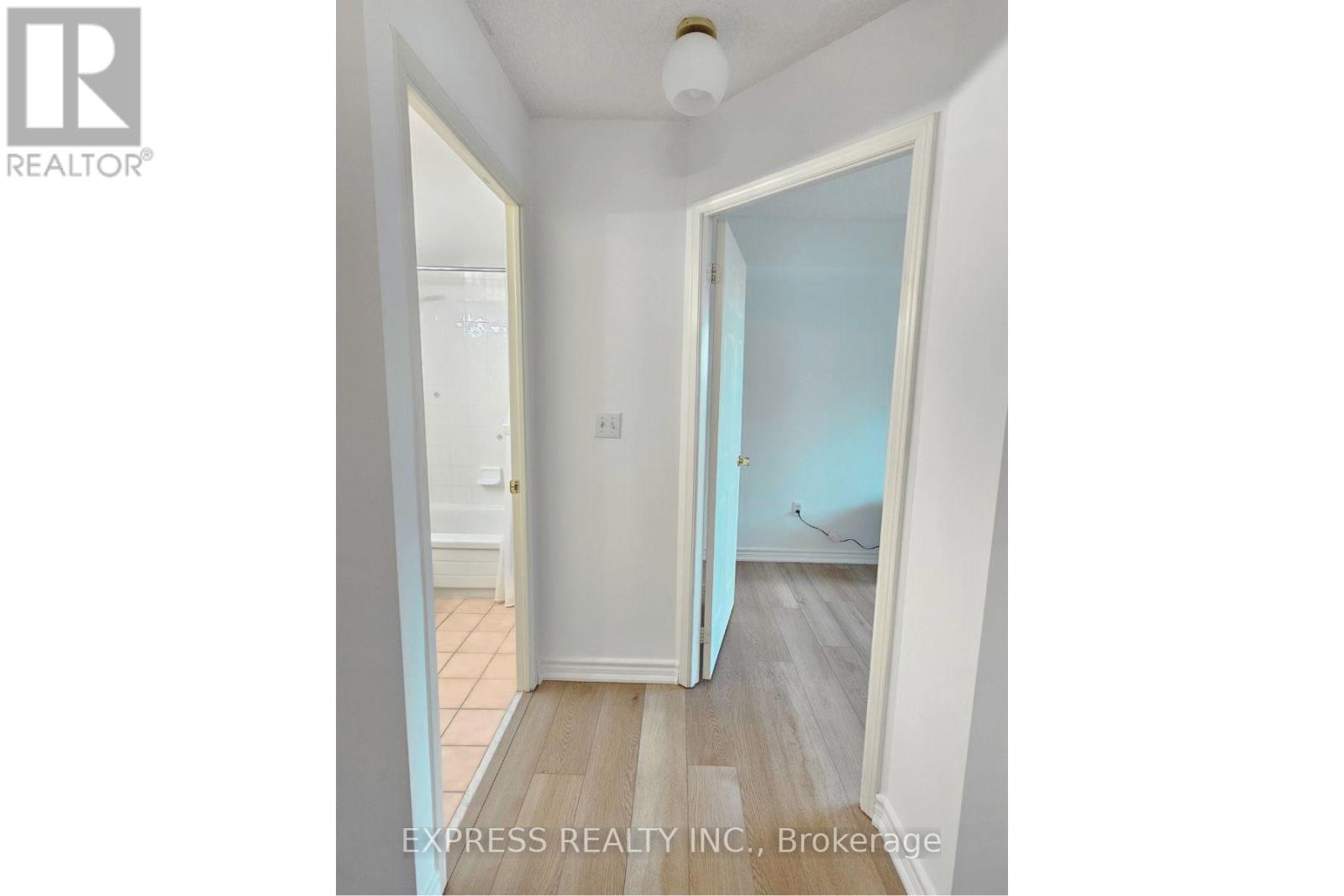 900 - 8 Pemberton Avenue, Toronto, Ontario  M2M 1Y1 - Photo 14 - C13460762