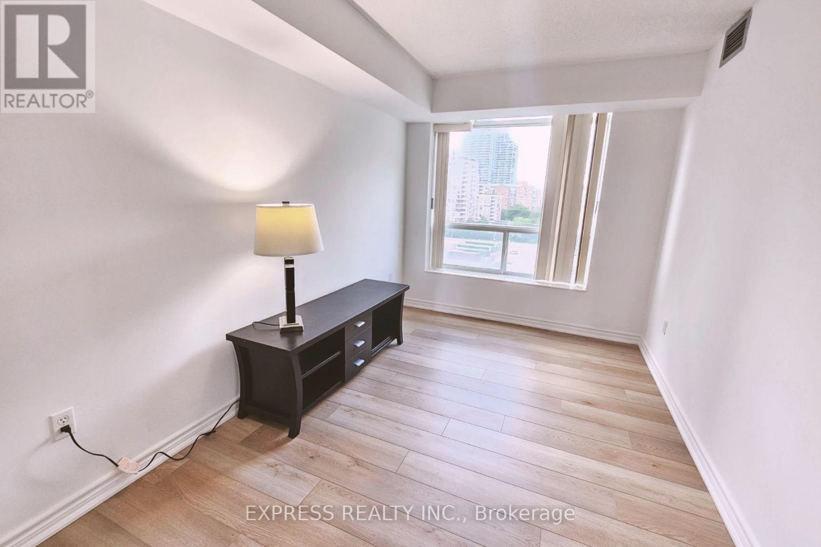 900 - 8 Pemberton Avenue, Toronto, Ontario  M2M 1Y1 - Photo 16 - C13460762