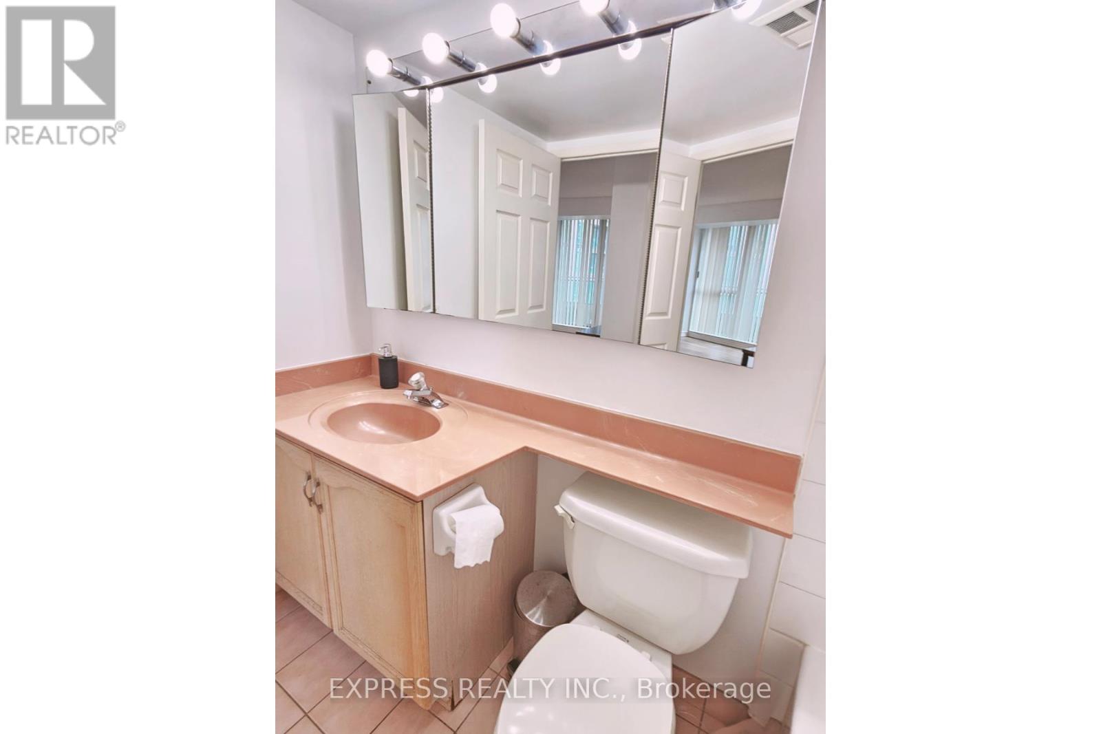 900 - 8 Pemberton Avenue, Toronto, Ontario  M2M 1Y1 - Photo 17 - C13460762
