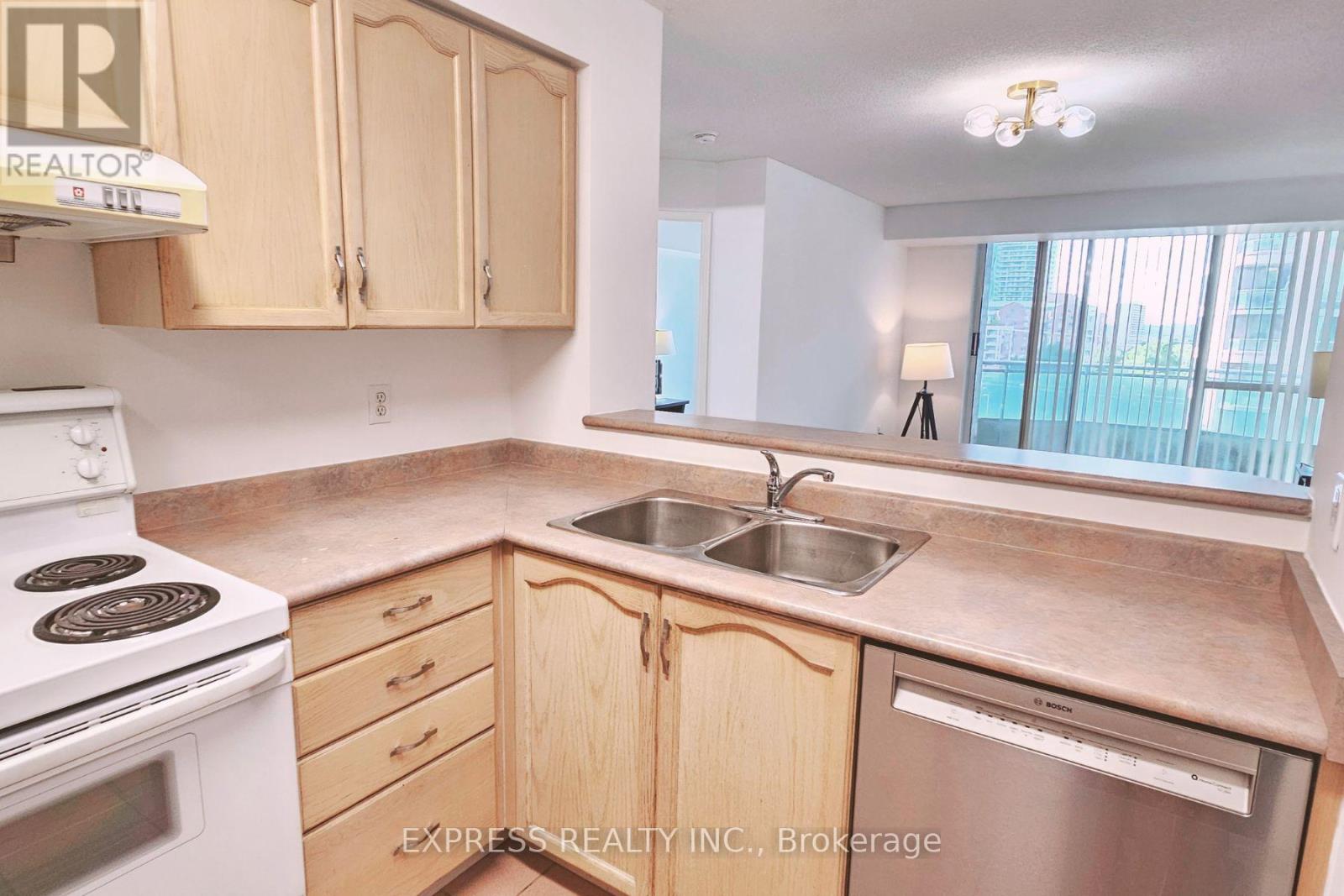 900 - 8 Pemberton Avenue, Toronto, Ontario  M2M 1Y1 - Photo 27 - C13460762