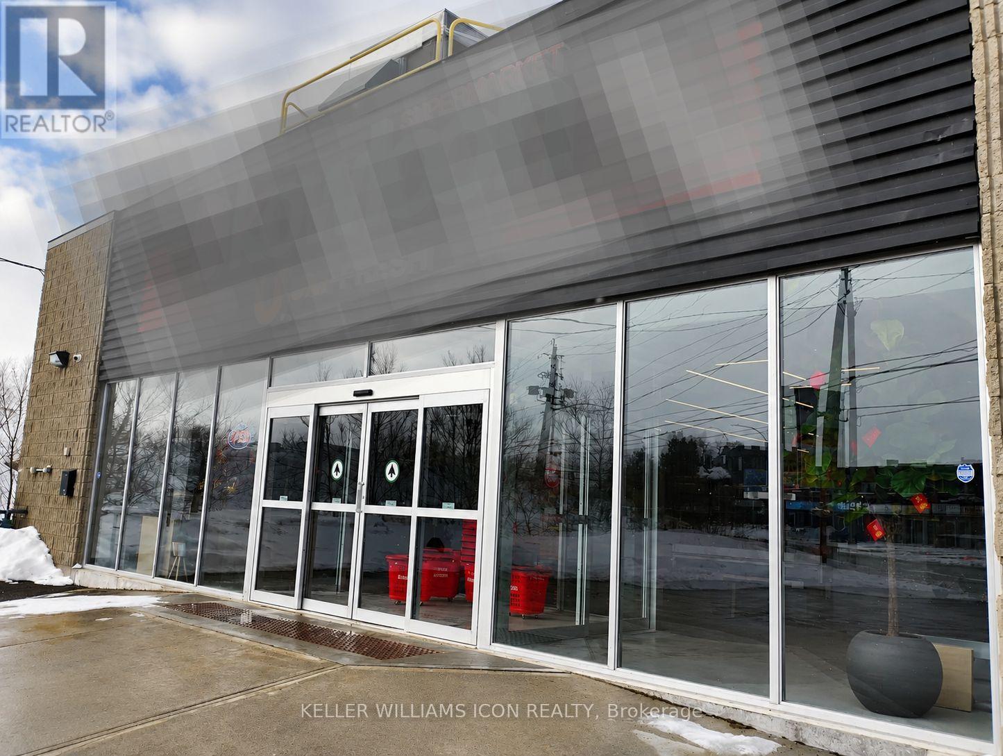 1486 MERIVALE ROAD, Ottawa, Ontario