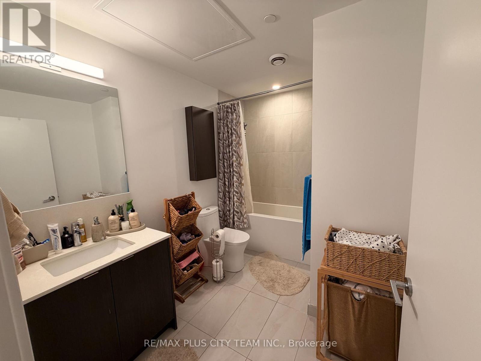 412 - 1604 Charles Street, Whitby, Ontario  L1N 0P2 - Photo 8 - E13460668