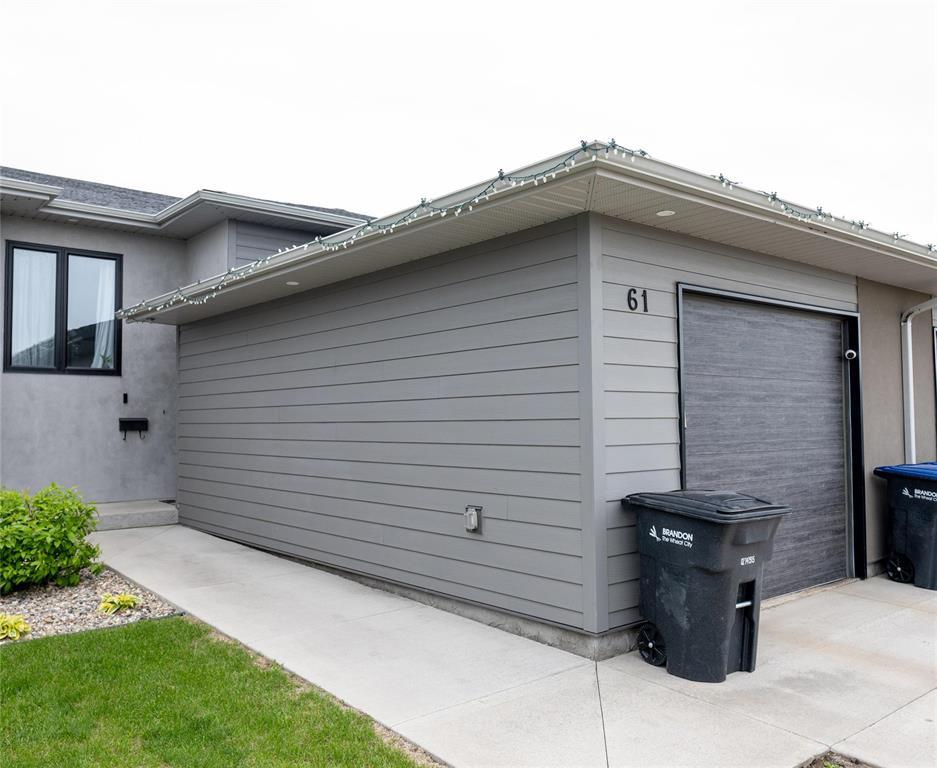 61 Boschman Bay, Brandon, Manitoba  R7B 4K1 - Photo 0 - 202613993