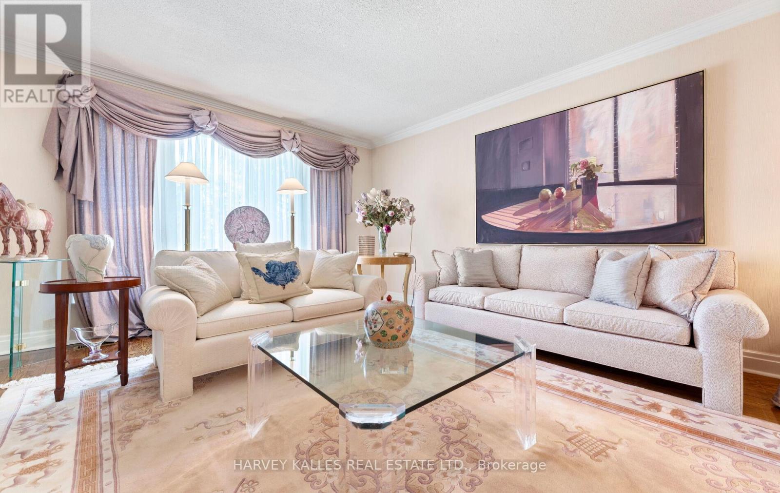 8 Granada Court, Markham, Ontario  L3T 4V4 - Photo 6 - N13460410