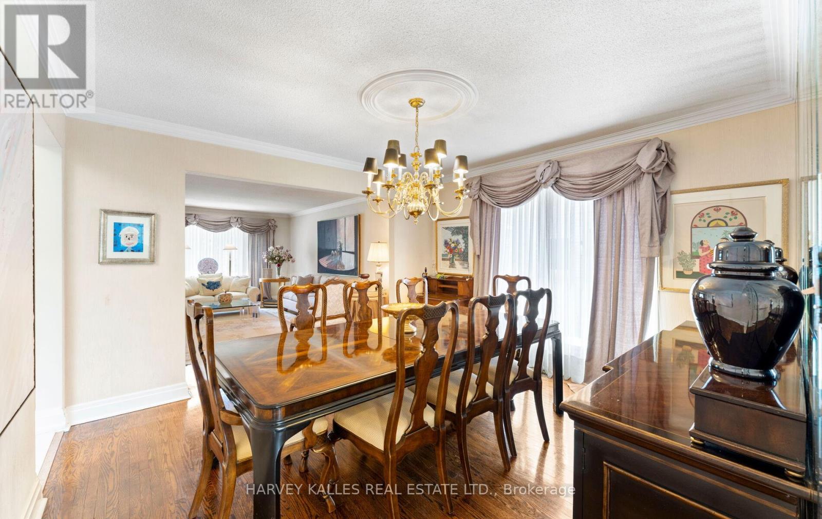 8 Granada Court, Markham, Ontario  L3T 4V4 - Photo 9 - N13460410