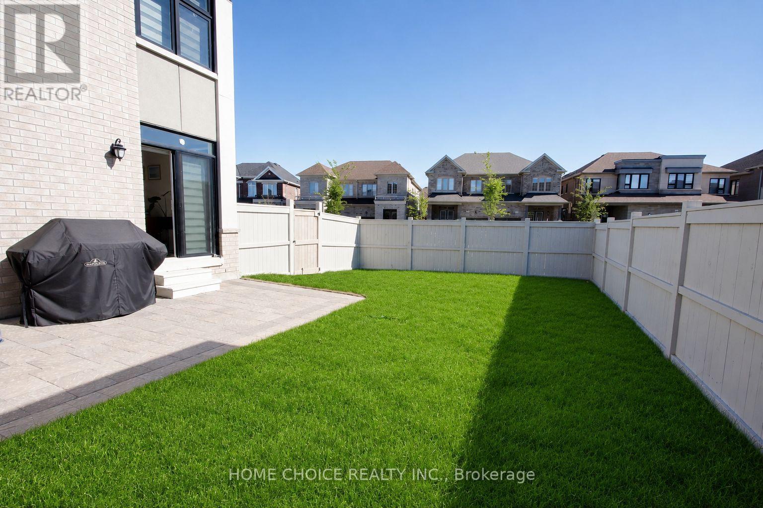 32 Ferragine Crescent, Bradford West Gwillimbury, Ontario  L3Z 2A6 - Photo 30 - N13460454