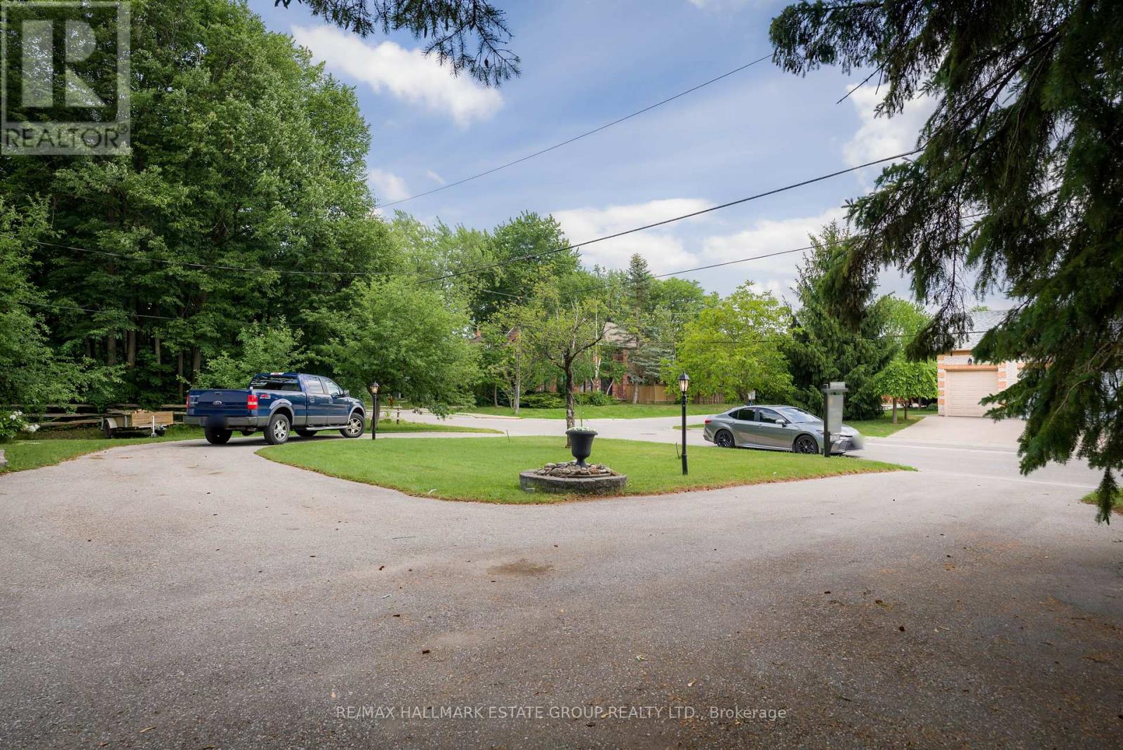 88 Lakeland Crescent, Richmond Hill, Ontario  L4E 2Z9 - Photo 3 - N13460484