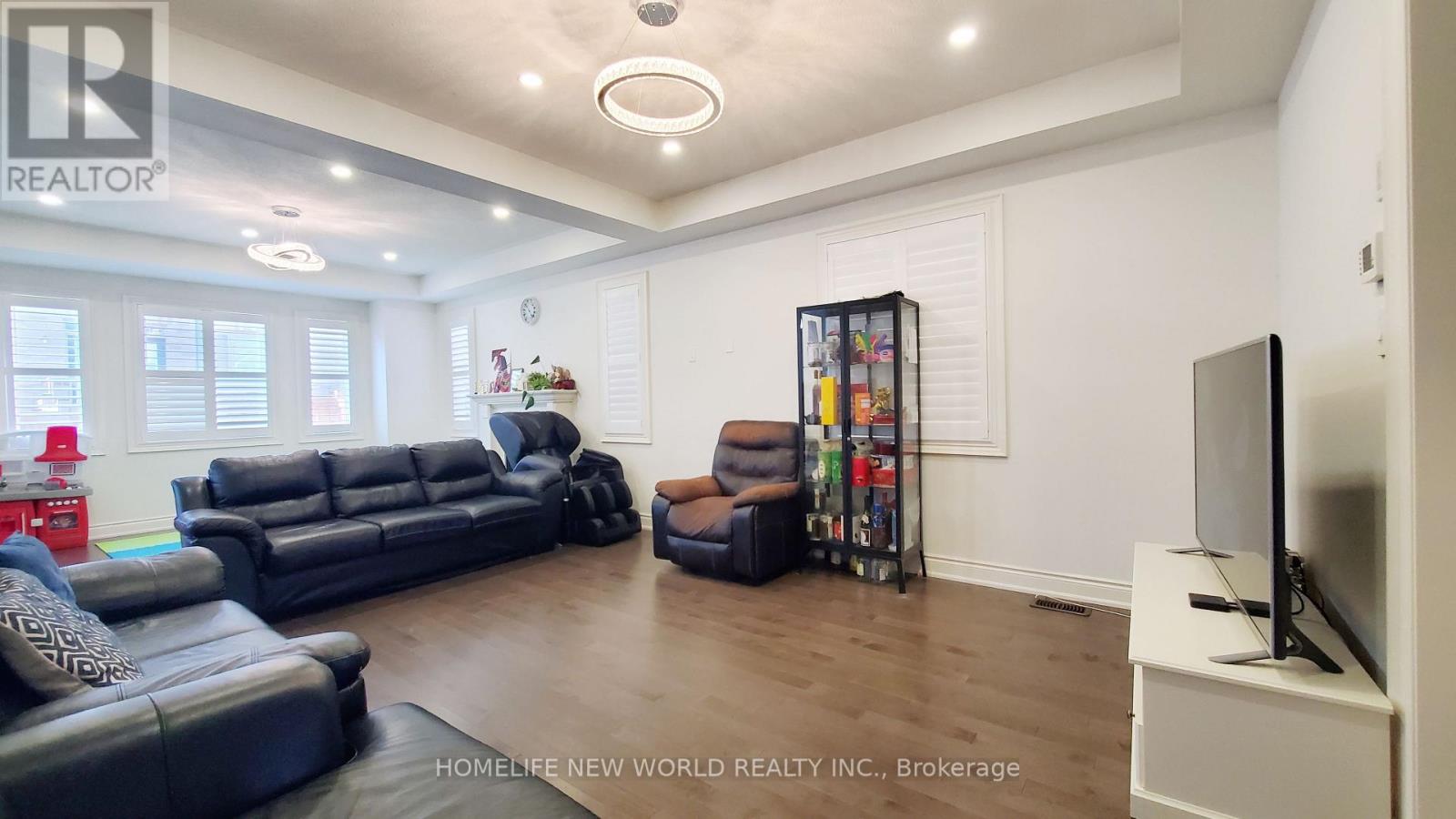 28 Fallharvest Way, Whitchurch-Stouffville, Ontario  L4A 4V8 - Photo 4 - N13460590