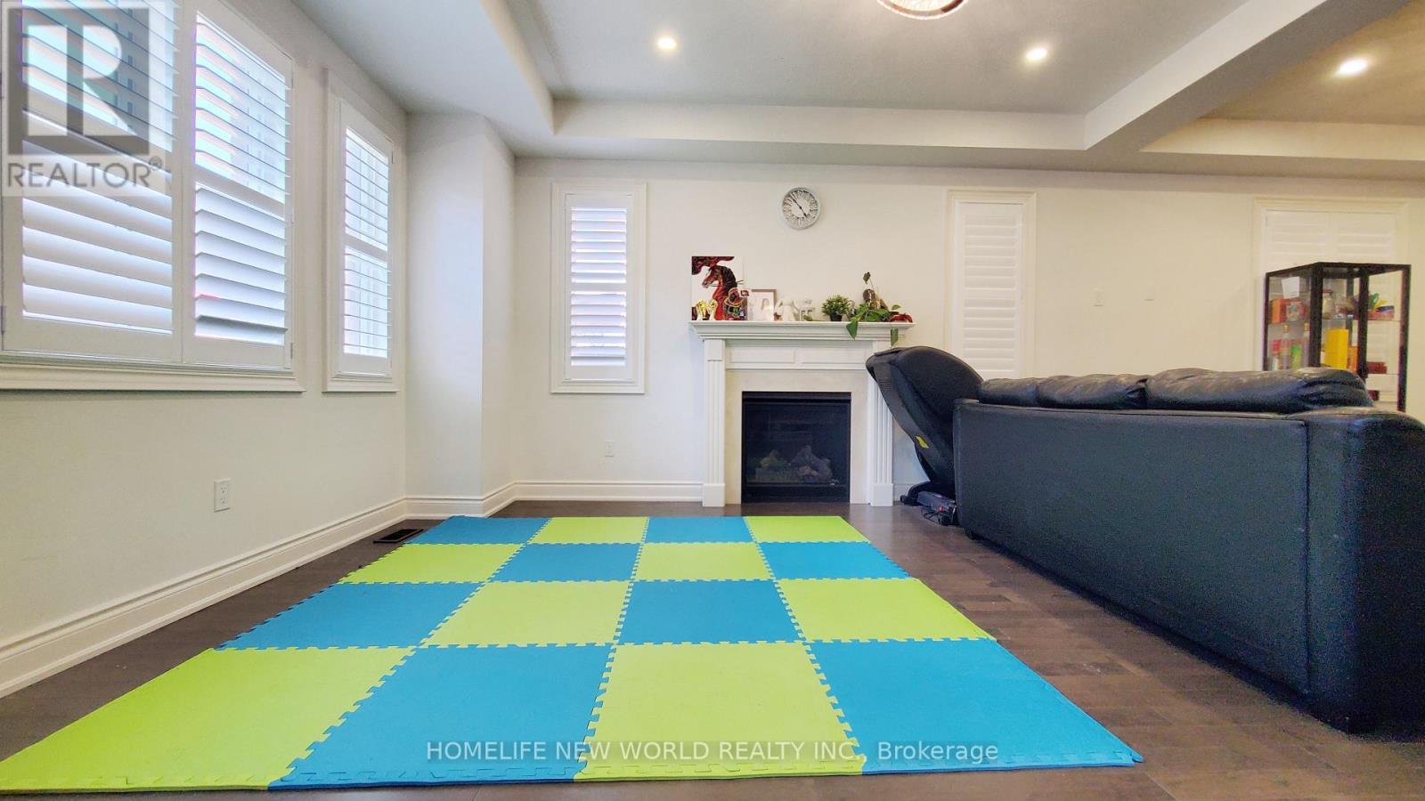 28 Fallharvest Way, Whitchurch-Stouffville, Ontario  L4A 4V8 - Photo 5 - N13460590
