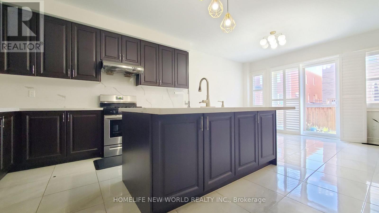28 Fallharvest Way, Whitchurch-Stouffville, Ontario  L4A 4V8 - Photo 8 - N13460590