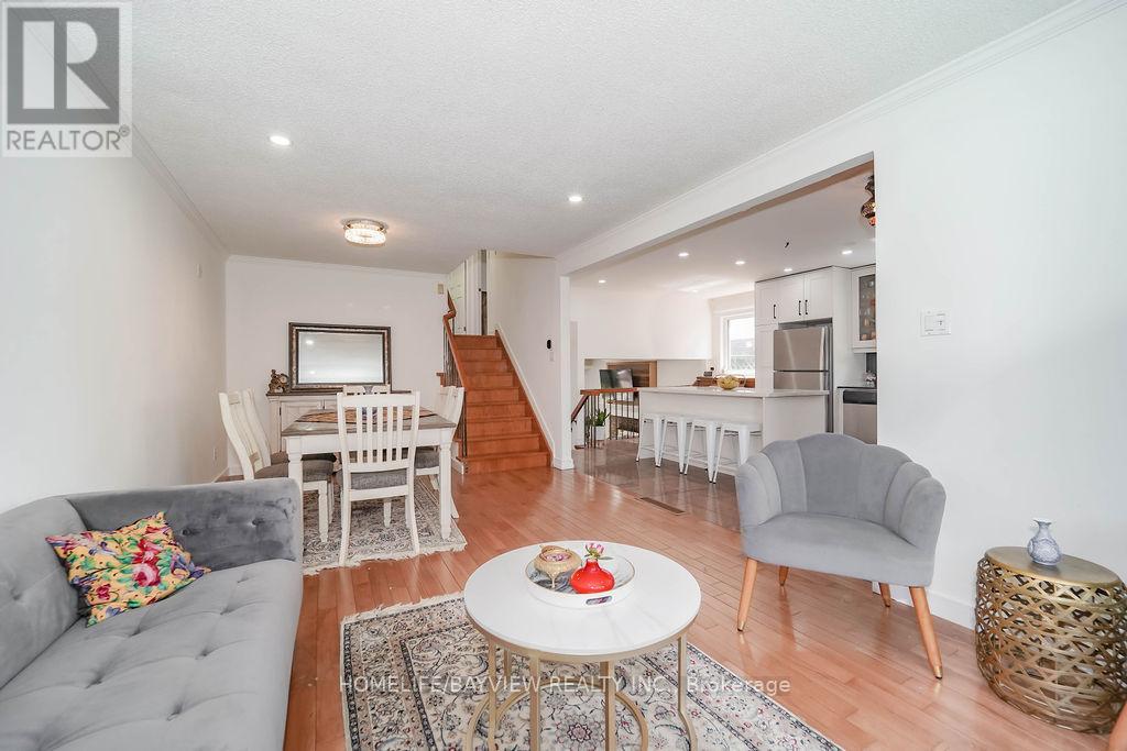 215 Weldrick Road W, Richmond Hill, Ontario  L4C 5J2 - Photo 12 - N13460652