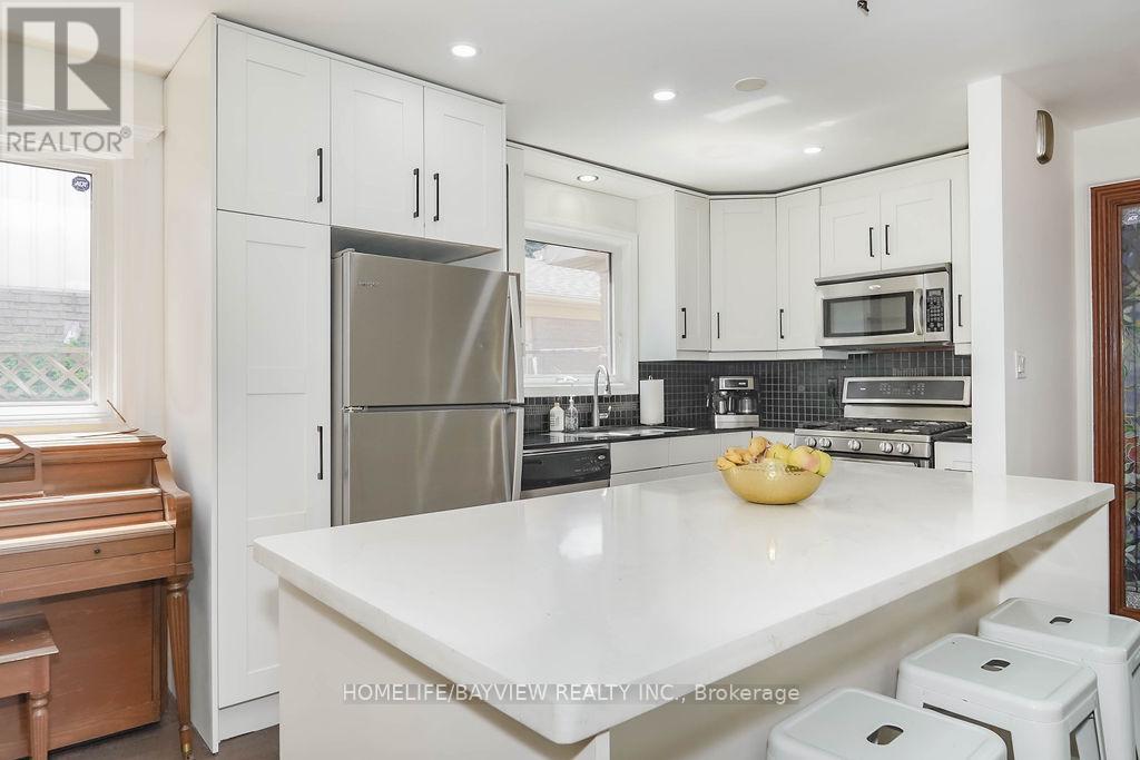215 Weldrick Road W, Richmond Hill, Ontario  L4C 5J2 - Photo 17 - N13460652
