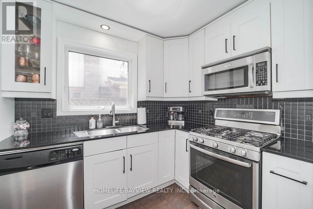 215 Weldrick Road W, Richmond Hill, Ontario  L4C 5J2 - Photo 19 - N13460652