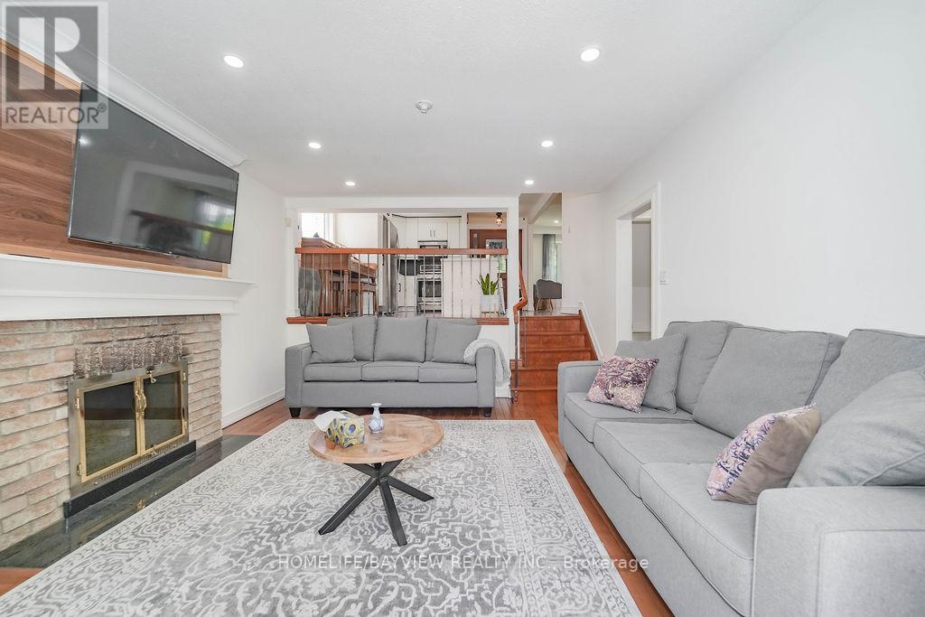 215 Weldrick Road W, Richmond Hill, Ontario  L4C 5J2 - Photo 25 - N13460652