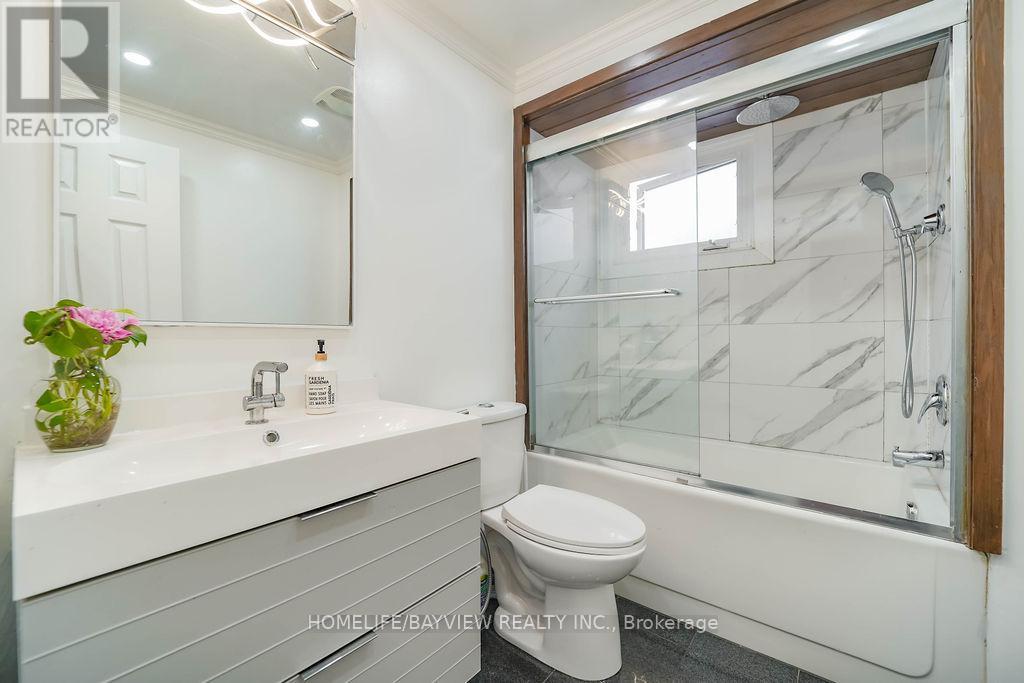 215 Weldrick Road W, Richmond Hill, Ontario  L4C 5J2 - Photo 31 - N13460652