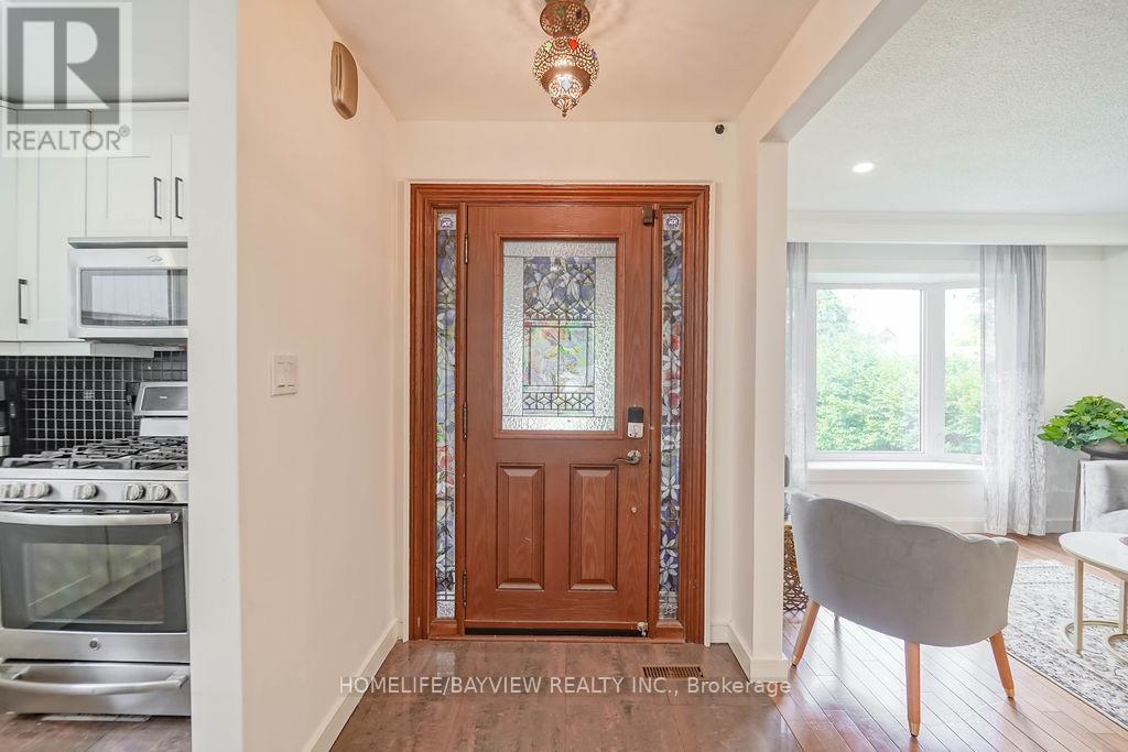215 Weldrick Road W, Richmond Hill, Ontario  L4C 5J2 - Photo 8 - N13460652