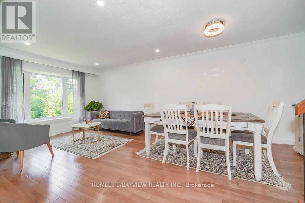 215 Weldrick Road W, Richmond Hill, Ontario  L4C 5J2 - Photo 9 - N13460652