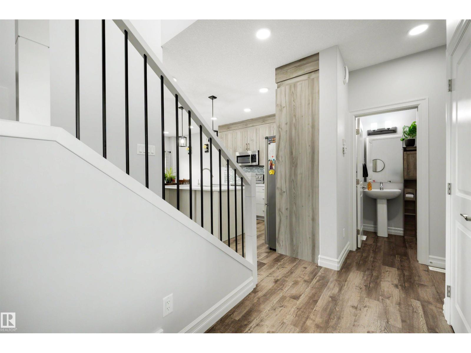 56 Mclean Bn, Leduc, Alberta  T9E 1A3 - Photo 3 - E4494287